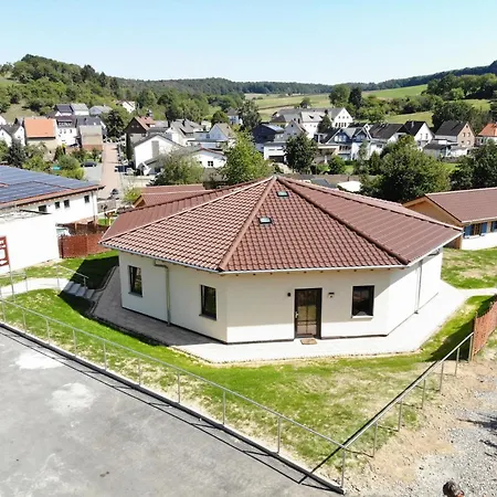 Carolinger Huettendorf