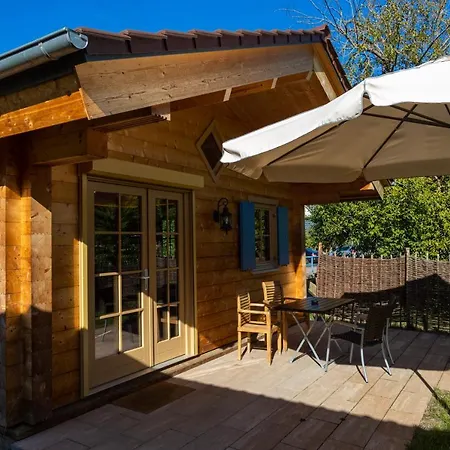 Inn Carolinger Huettendorf