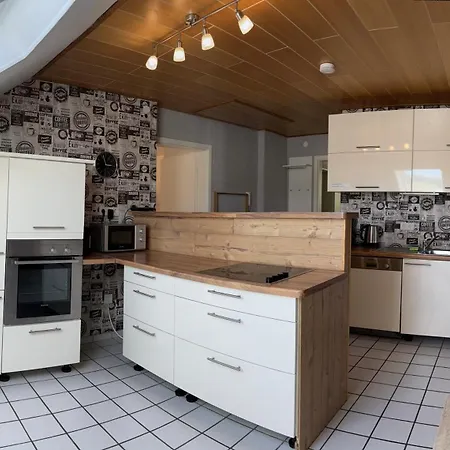 Carolinger Huettendorf 3* Weyer (Limburg-Weilburg)