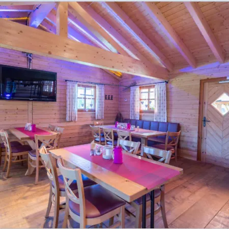 Inn Carolinger Huettendorf 3*