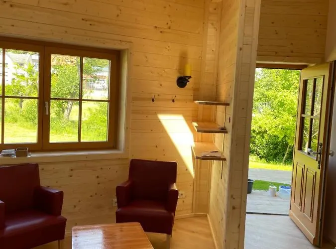 Carolinger Huettendorf 여관 3*