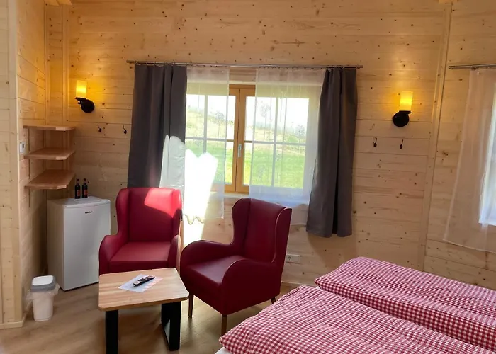 Carolinger Huettendorf 여관 3*