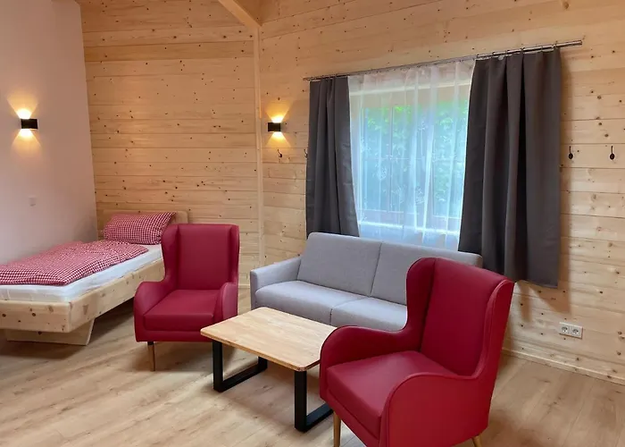 Carolinger Huettendorf 여관