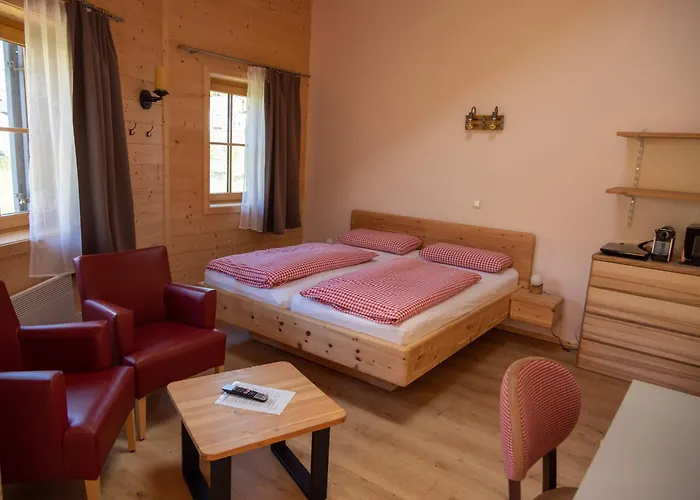 Carolinger Huettendorf 여관 3*