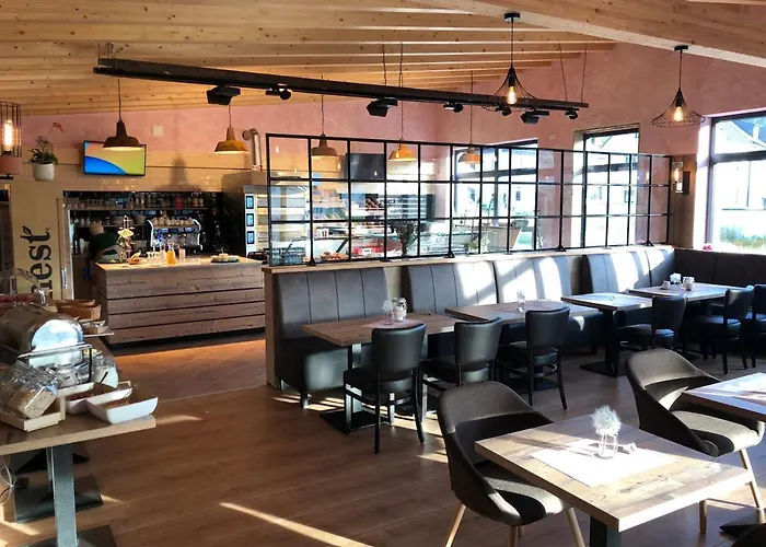 Carolinger Huettendorf 여관