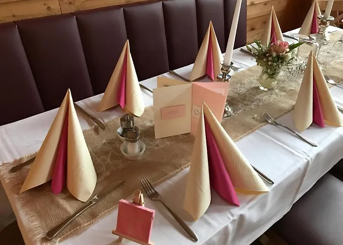 여관 Carolinger Huettendorf