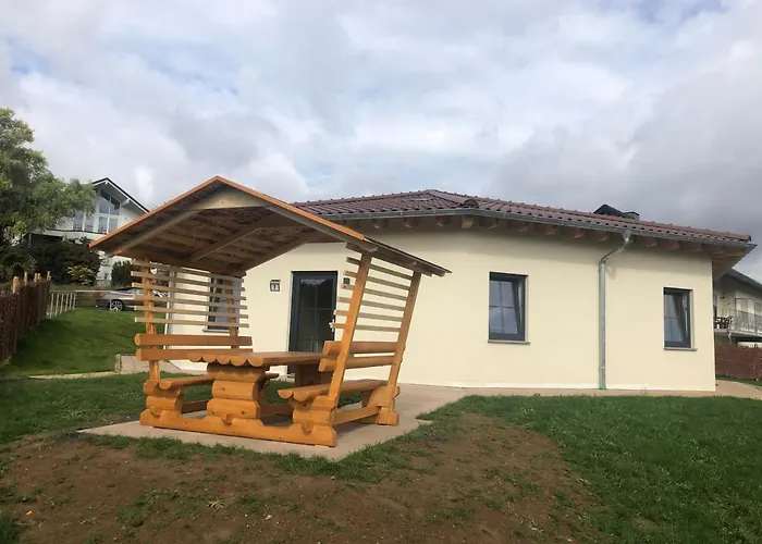 Carolinger Huettendorf 여관 3*